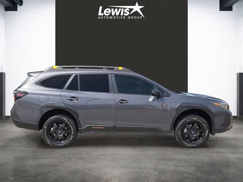 Used 2025 Subaru Outback Wilderness AWD/4WD image 5