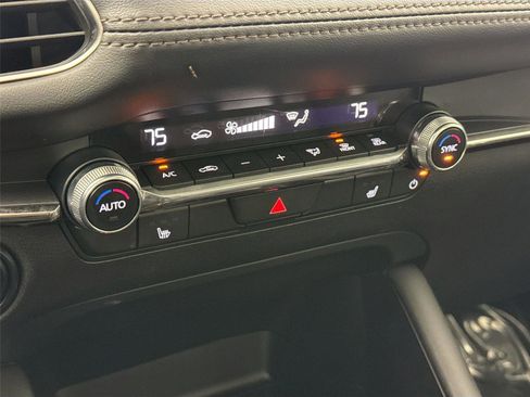 Used 2025 MAZDA MAZDA3 s image 26