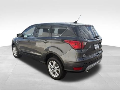 Used 2019 Ford Escape SE image 7