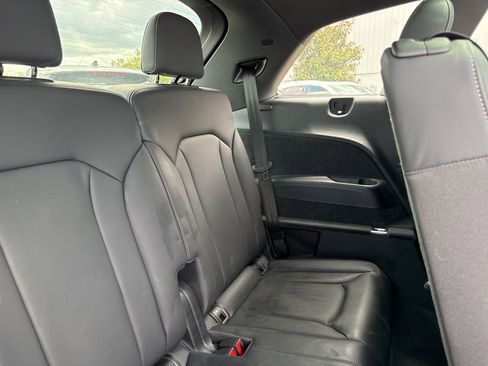 Used 2025 Audi Q7 3.0T Prestige w/ Prestige Package image 23