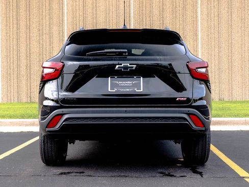 New 2026 Chevrolet Trax RS w/ Driver Confidence Package FWD image 8