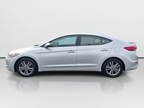 Used 2018 Hyundai Elantra Value Edition FWD image 2