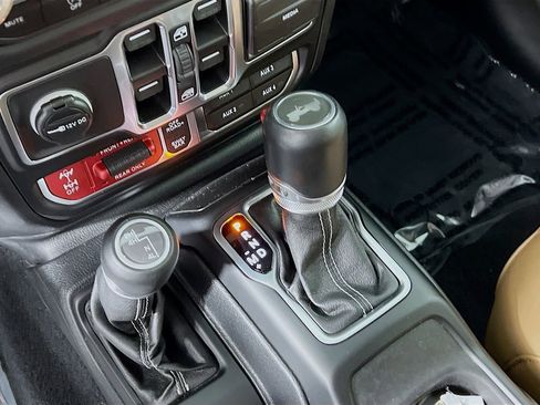 Used 2021 Jeep Wrangler Unlimited Rubicon image 16