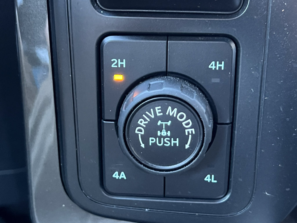 Used 2022 Ford F150 Lariat AWD/4WD image 32
