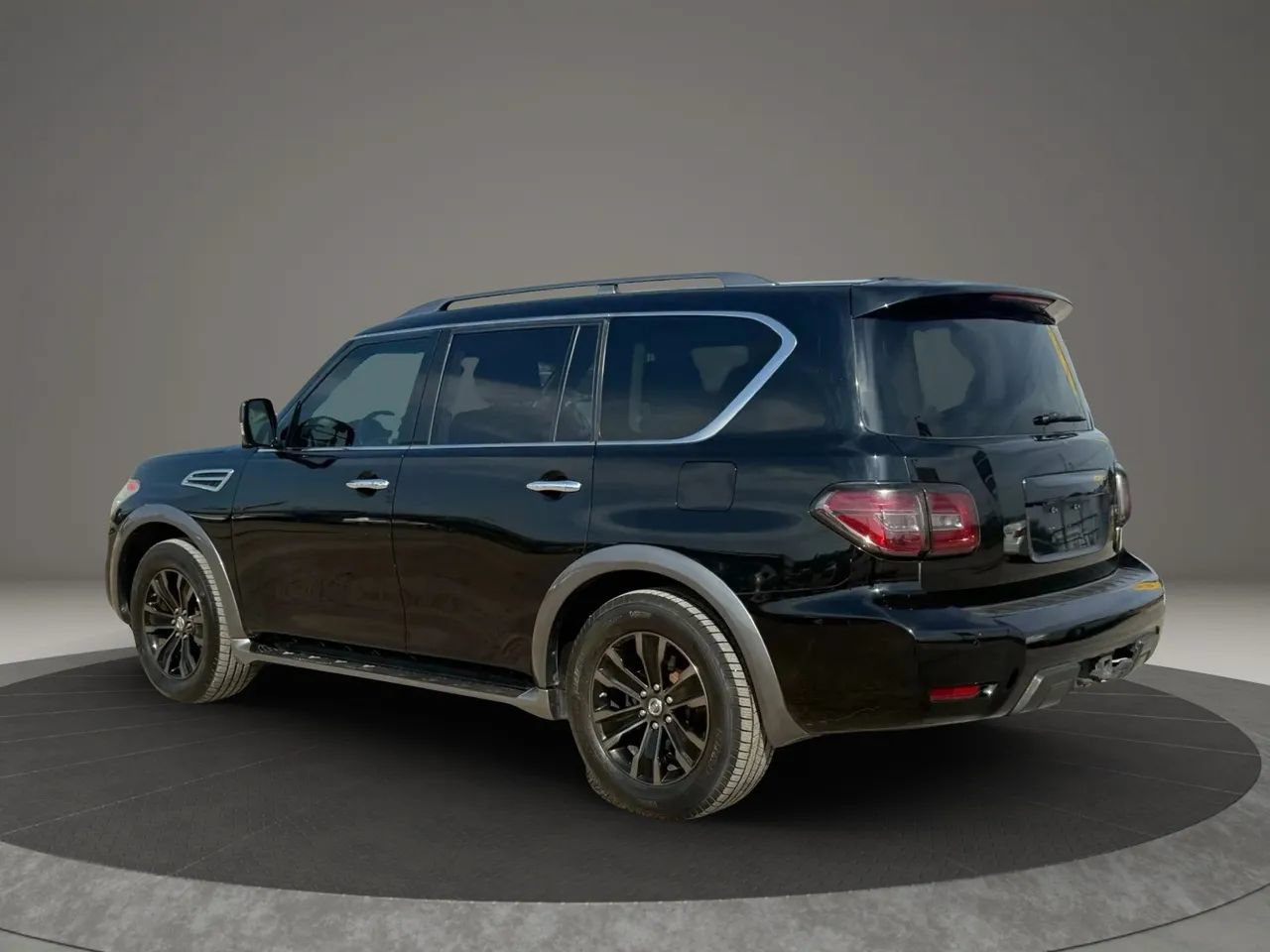 Used 2017 Nissan Armada Platinum RWD image 9