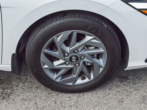 Certified 2024 Hyundai Elantra SEL image 10