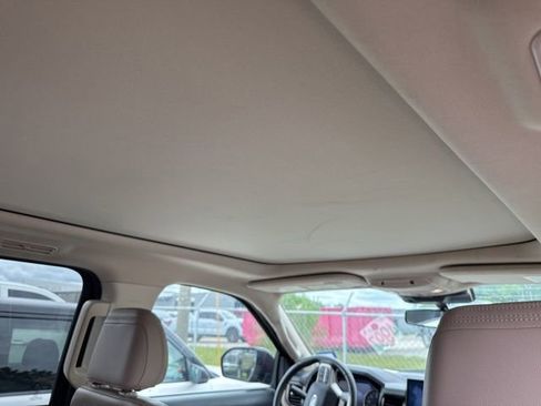 Used 2024 Ford Expedition Limited RWD image 12