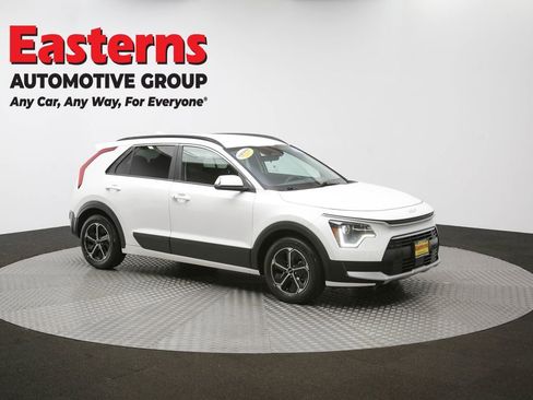 Used 2023 Kia Niro EX image 43