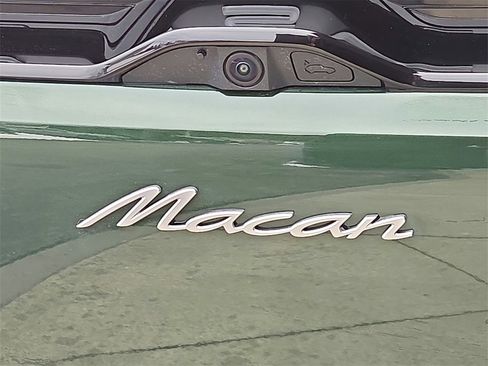 Used 2025 Porsche Macan Electric image 29