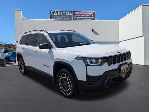 New 2026 Jeep Cherokee Laredo AWD/4WD image 1