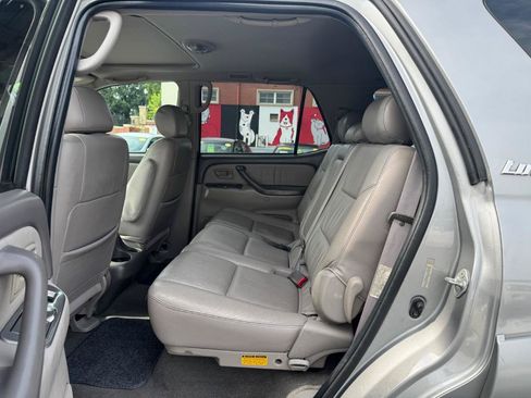 Used 2001 Toyota Sequoia Limited RWD image 13