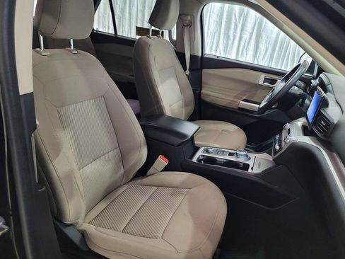 Used 2022 Ford Explorer XLT image 59