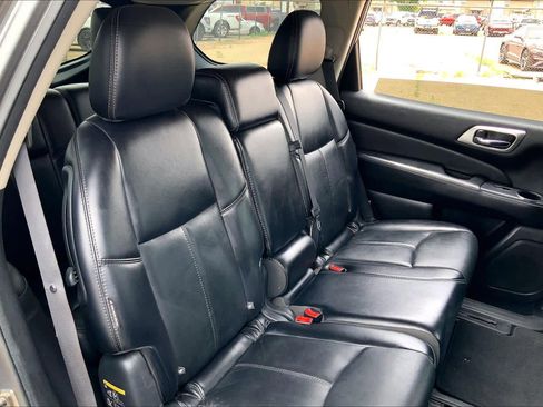Used 2019 Nissan Pathfinder SL AWD/4WD image 20