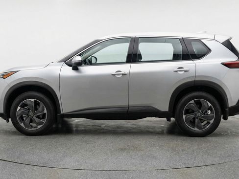 Used 2025 Nissan Rogue SV image 5