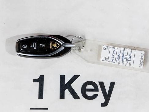 Used 2022 Lamborghini Urus image 19