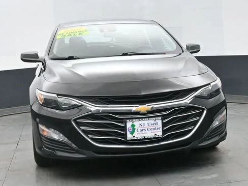 Used 2023 Chevrolet Malibu LT w/ Driver Confidence Package FWD image 3