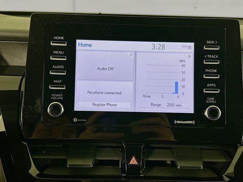 Used 2022 Toyota Camry SE image 19