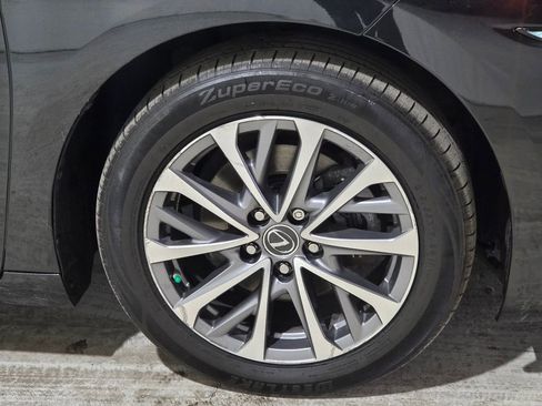 Used 2022 Lexus ES 350 w/ Premium Package image 17