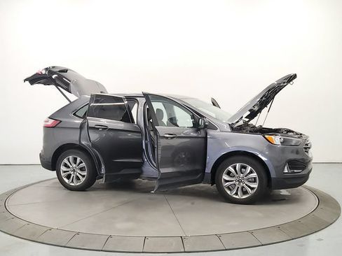 Used 2023 Ford Edge Titanium AWD/4WD image 16