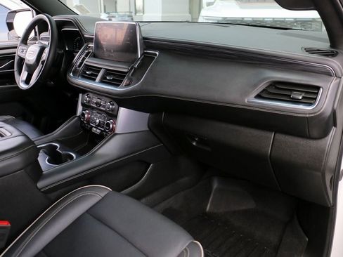 Used 2024 GMC Yukon SLT image 38