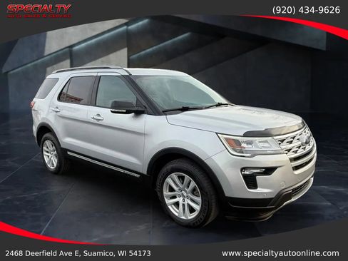 Used 2018 Ford Explorer XLT w/ Equipment Group 202A image 6