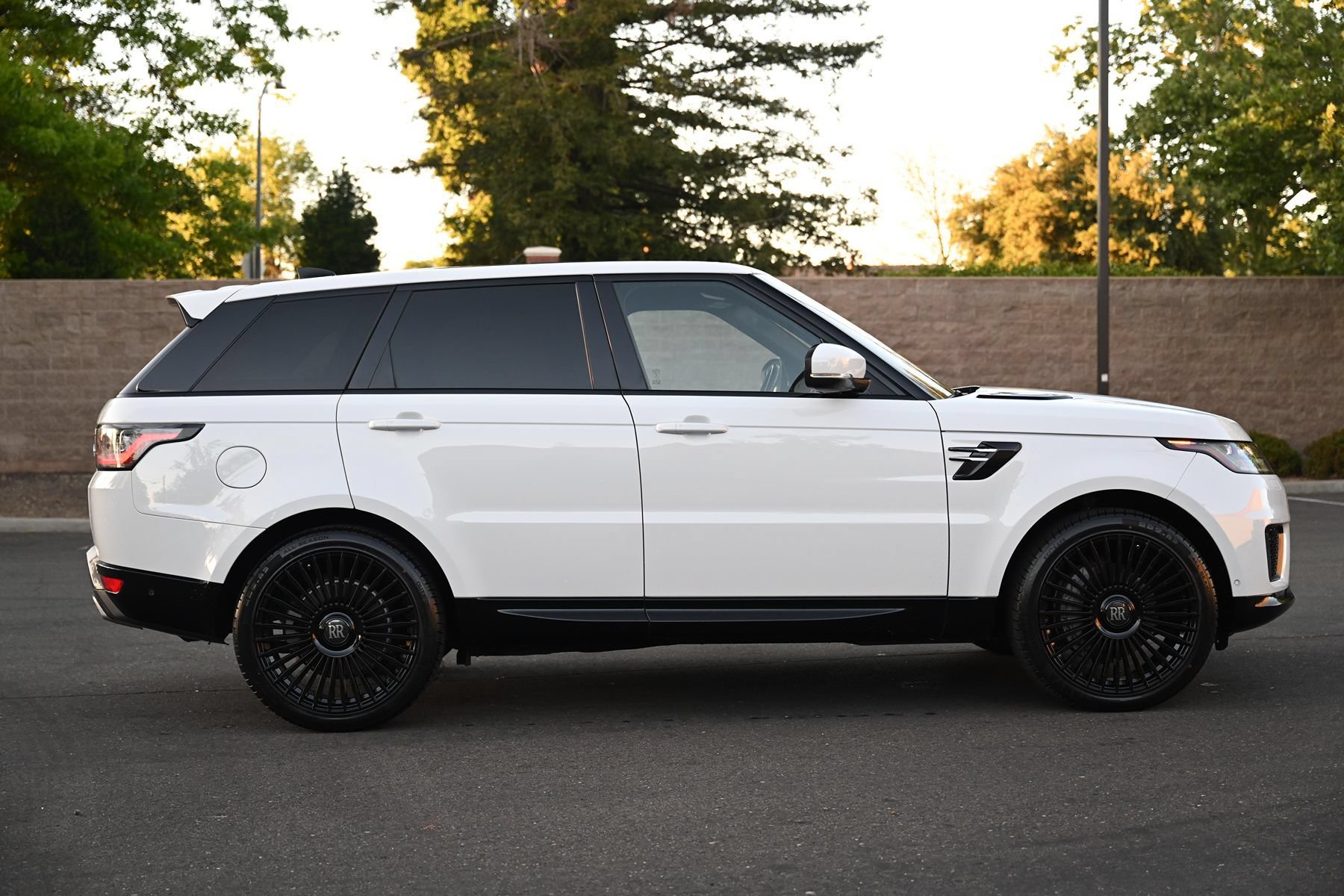 Used 2019 Land Rover Range Rover Sport HSE AWD/4WD image 5