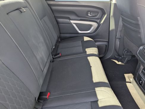 Used 2017 Nissan Titan SV image 25