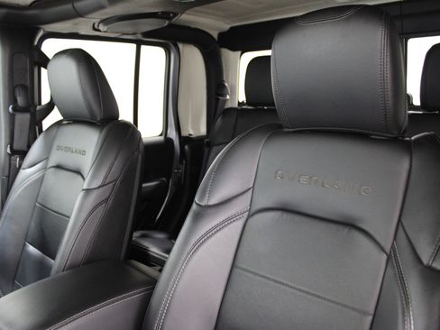 Used 2020 Jeep Gladiator Overland image 5