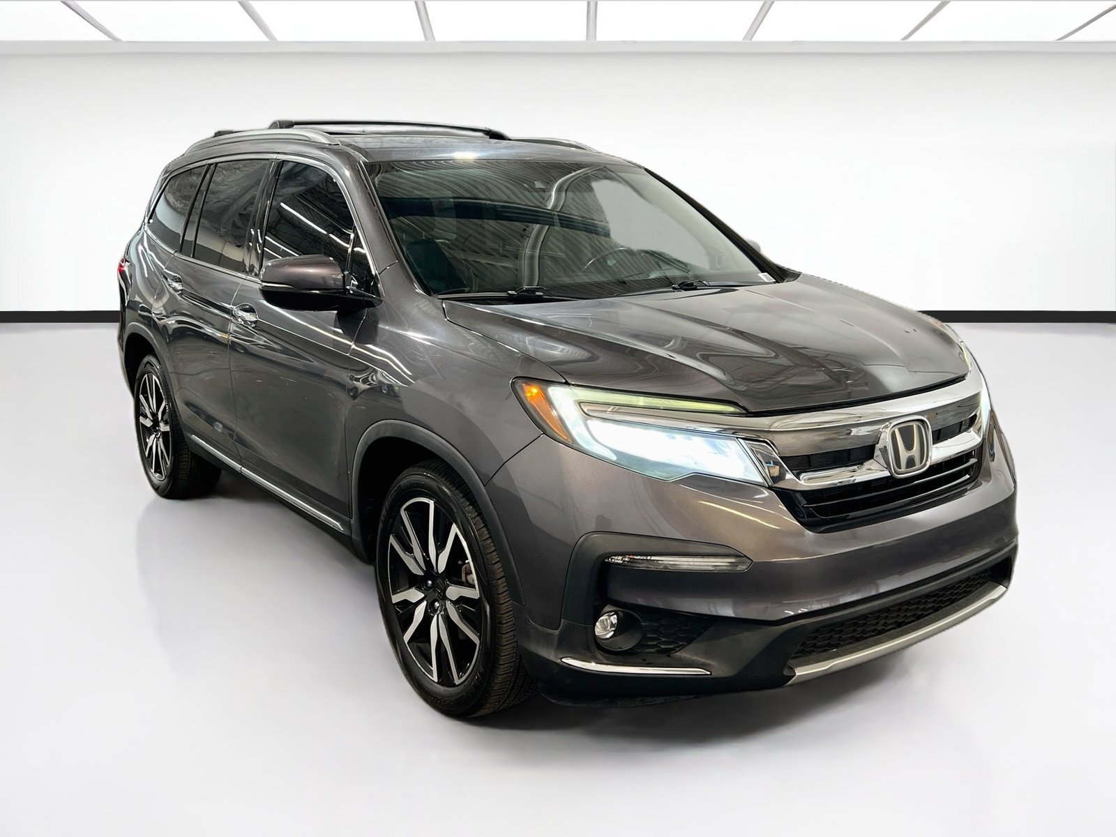 Used 2019 Honda Pilot Elite image 3