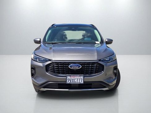 Used 2024 Ford Escape SE w/ PHEV Premium Package FWD image 2