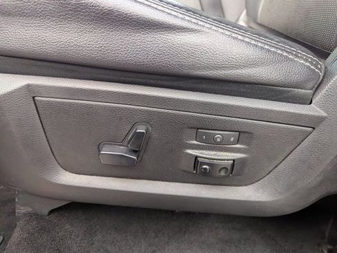 Used 2016 RAM 3500 Laramie image 27