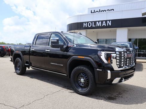 New 2026 GMC Sierra 2500 Denali w/ Denali Reserve Package AWD/4WD image 1