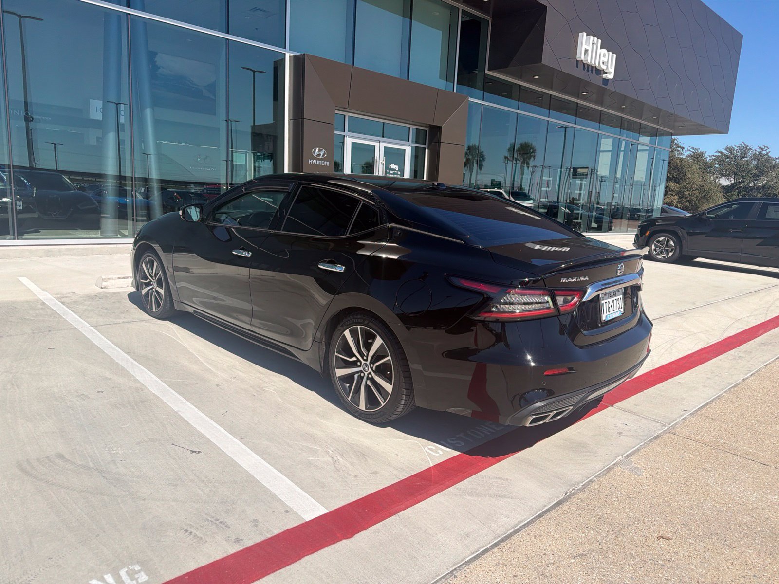 Used 2020 Nissan Maxima 3.5 SV w/ Floor Mat Group FWD image 9