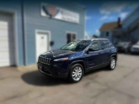 Used 2016 Jeep Cherokee Limited AWD/4WD image 4
