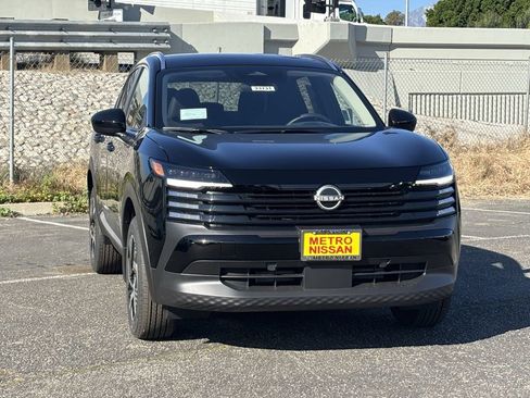 New 2026 Nissan Kicks SV image 6