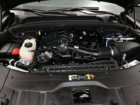 Used 2025 Jeep Grand Cherokee Summit AWD/4WD image 15