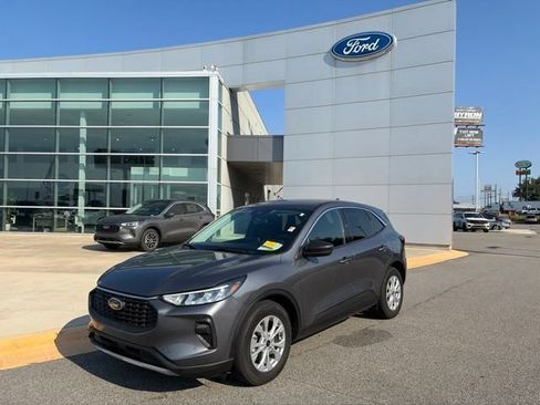 Used 2023 Ford Escape Active FWD image 1