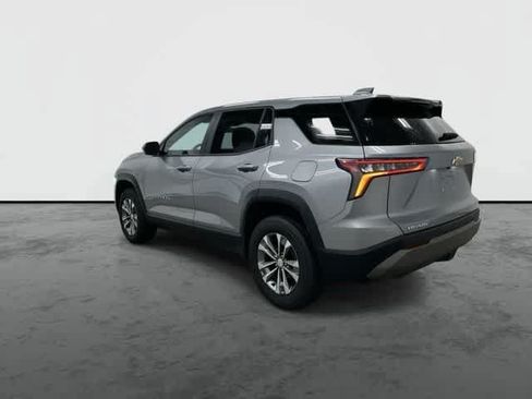 Used 2026 Chevrolet Equinox LT FWD image 9