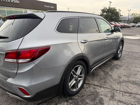 Used 2017 Hyundai Santa Fe Limited FWD image 3