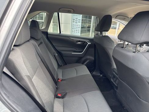 Used 2025 Toyota RAV4 XLE image 28