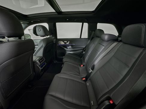 New 2026 Mercedes-Benz GLS 580 4MATIC image 27