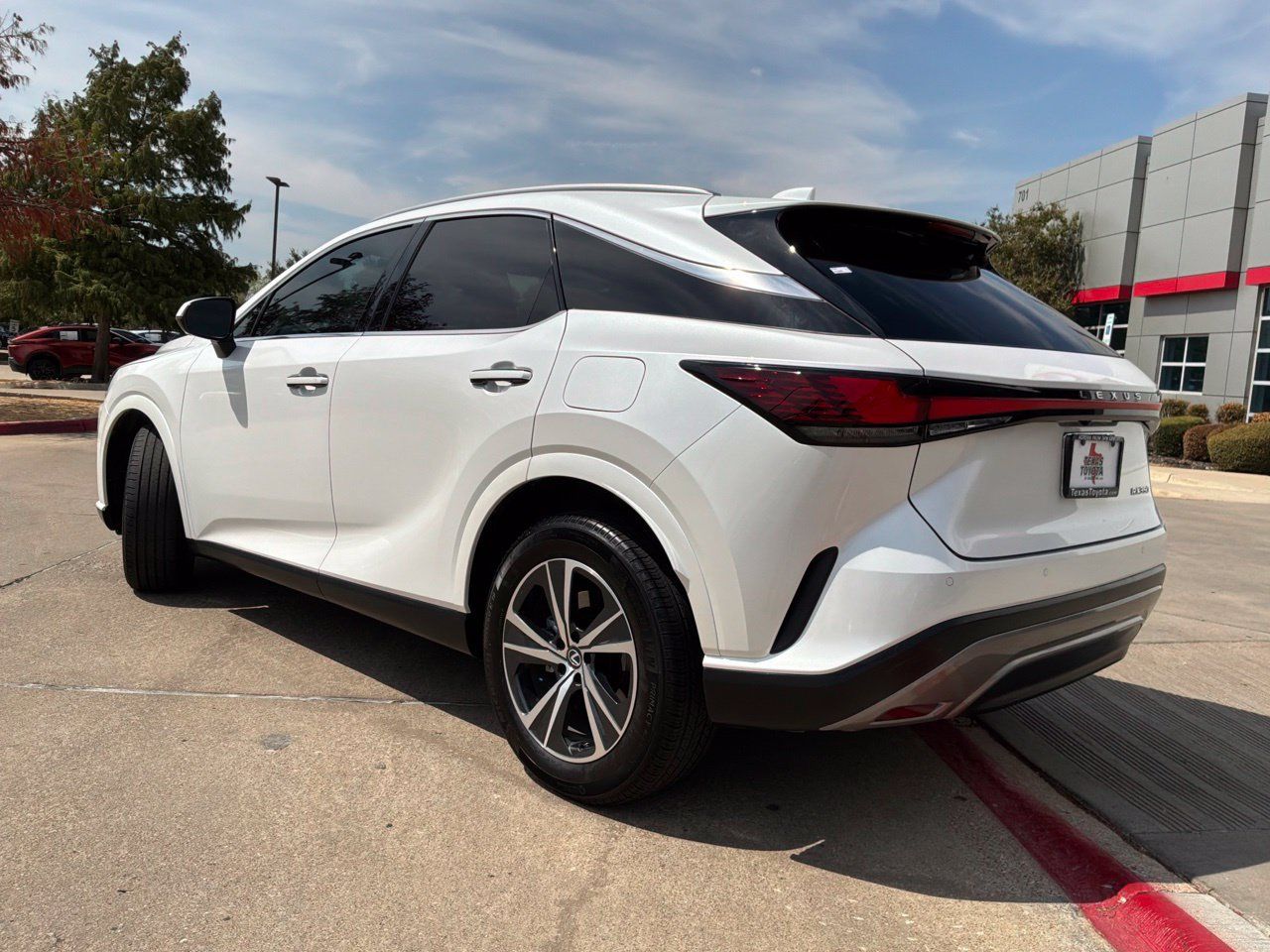 Used 2023 Lexus RX 350 Premium w/ Cold Area Package FWD image 8