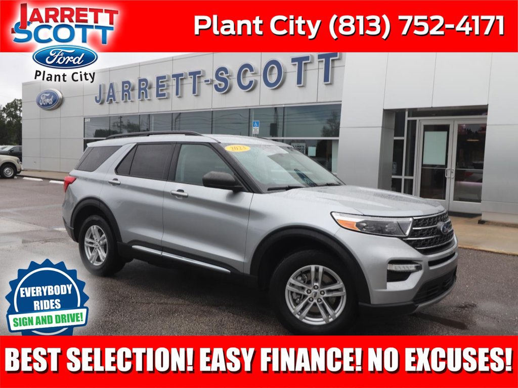 Used 2023 Ford Explorer XLT w/ Equipment Group 202A AWD/4WD image 1