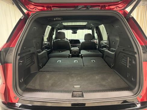 Used 2024 Chevrolet Traverse RS w/ LPO, Floor Liner Package AWD/4WD image 39