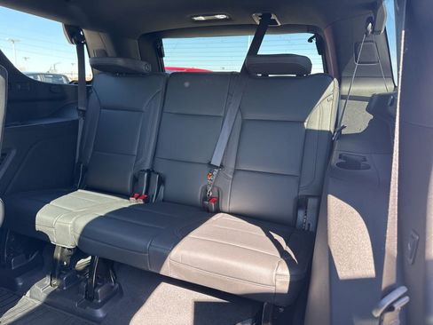 Used 2025 Chevrolet Tahoe High Country image 23