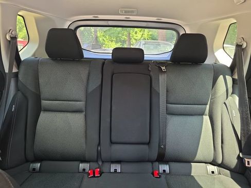 Used 2024 Nissan Rogue SV FWD image 12
