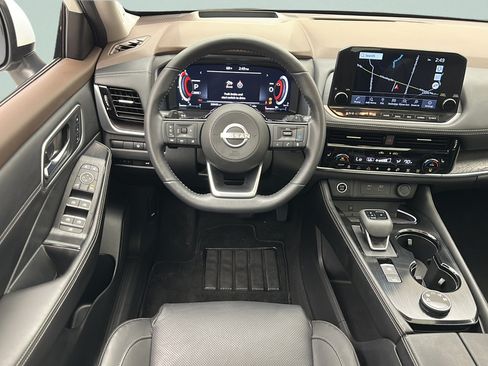 Used 2023 Nissan Rogue Platinum w/ Platinum Premium Package AWD/4WD image 12