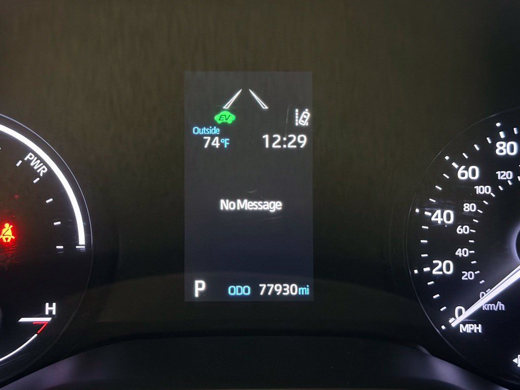 Used 2021 Toyota Sienna XSE FWD image 20