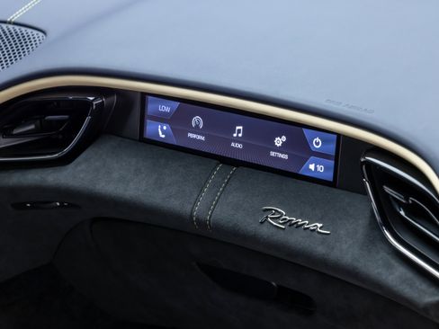 Used 2023 Ferrari Roma RWD image 39