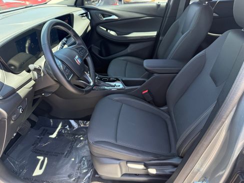 Used 2024 Buick Encore GX Preferred FWD image 11